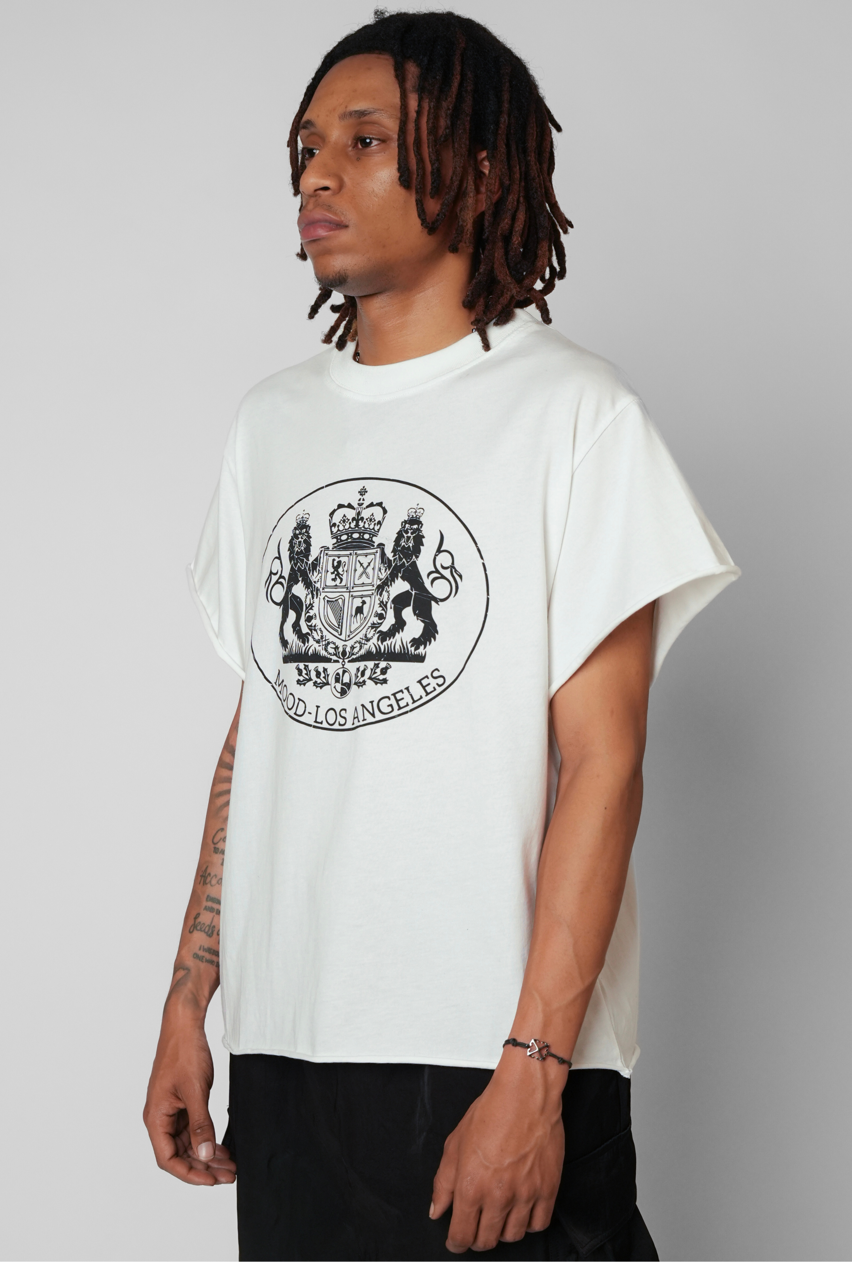COAT OF ARMS TEE