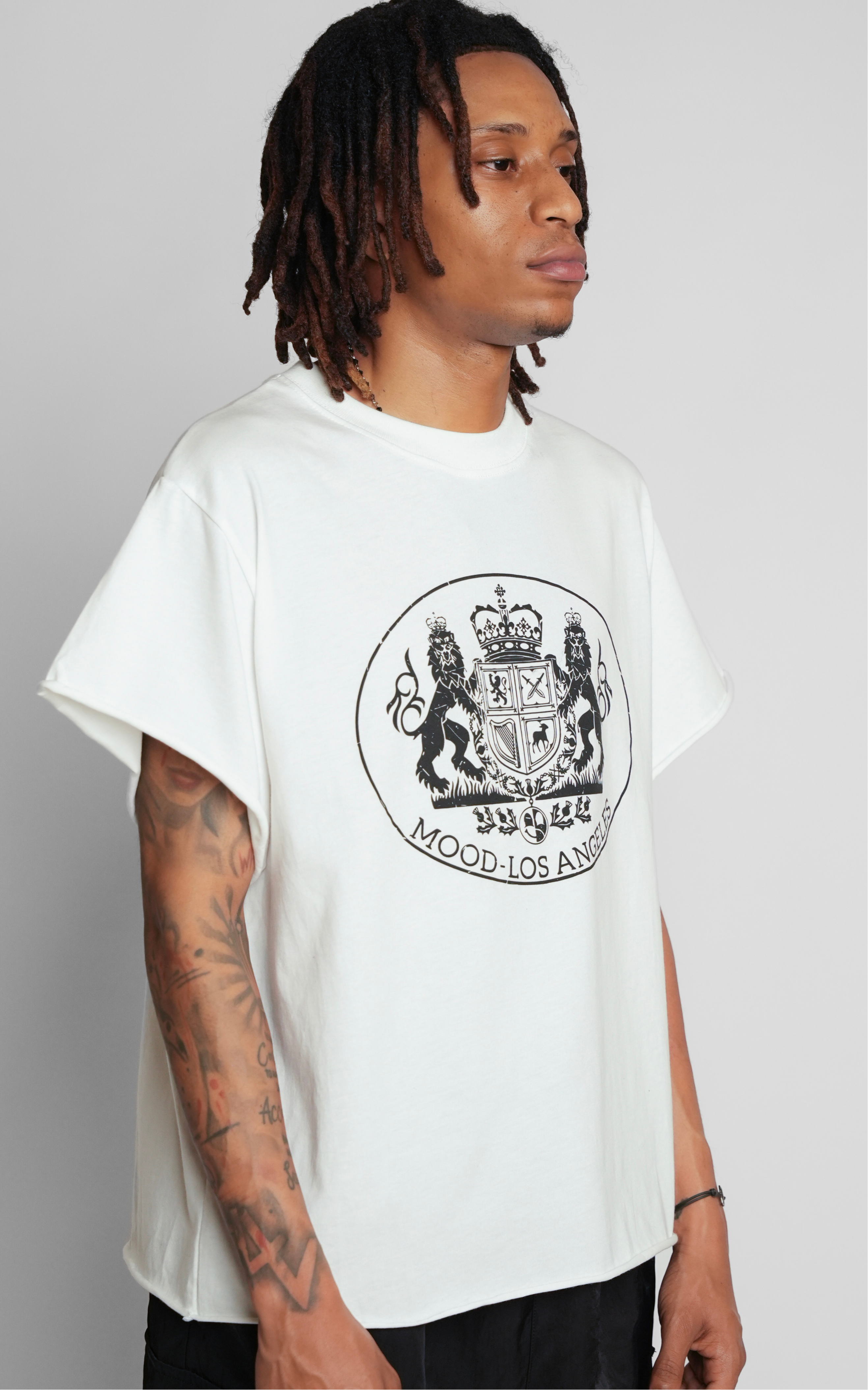 COAT OF ARMS TEE